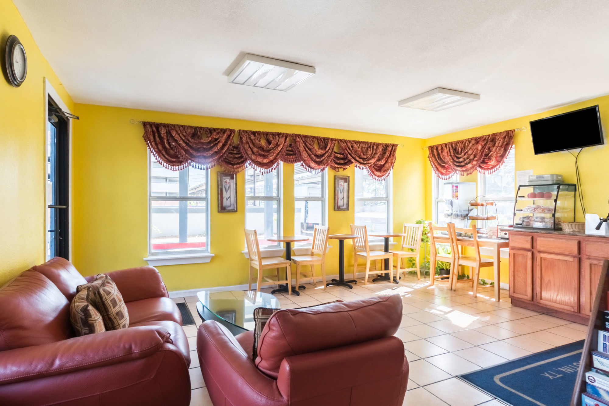 Rodeway Inn University Остин Интерьер фото