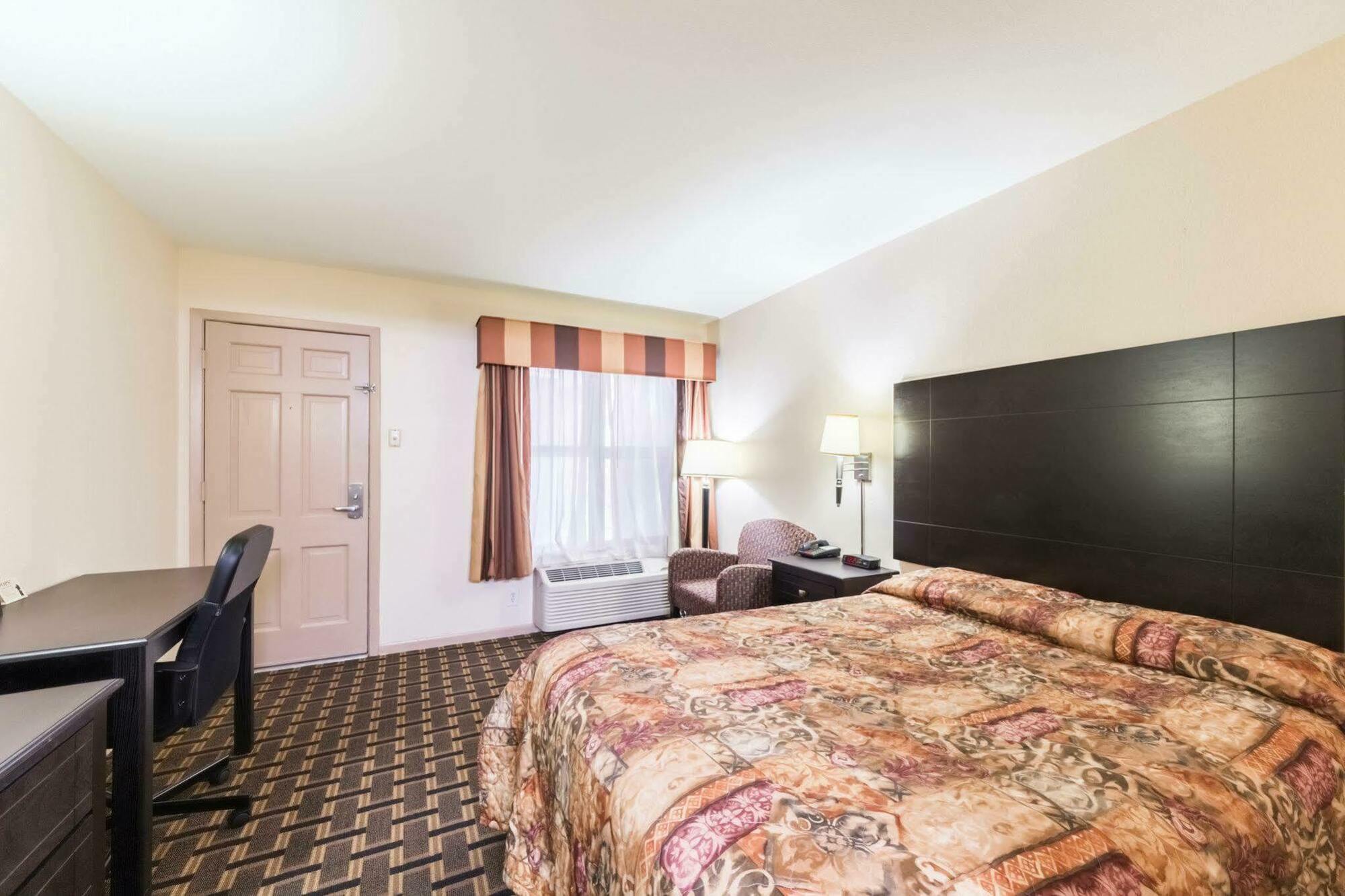 Rodeway Inn University Остин Экстерьер фото