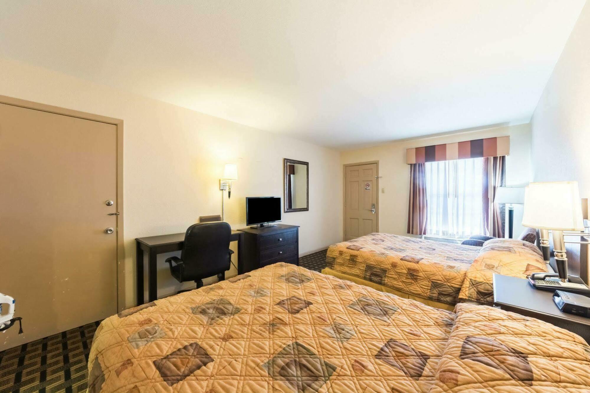 Rodeway Inn University Остин Экстерьер фото